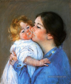  enfant - Un baiser pour bébé Anne mères des enfants Mary Cassatt
